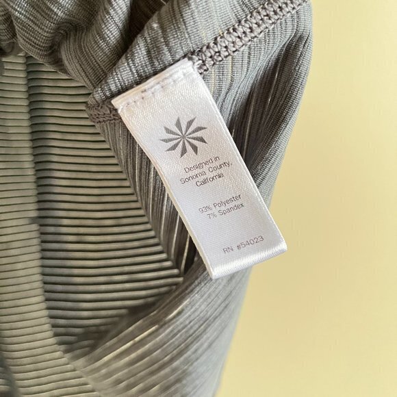 ATHLETA Flint Gray SHADOW STRIPE CHI TANK TOP Womens Size XS Athletic Yoga Run - Picture 4 of 6